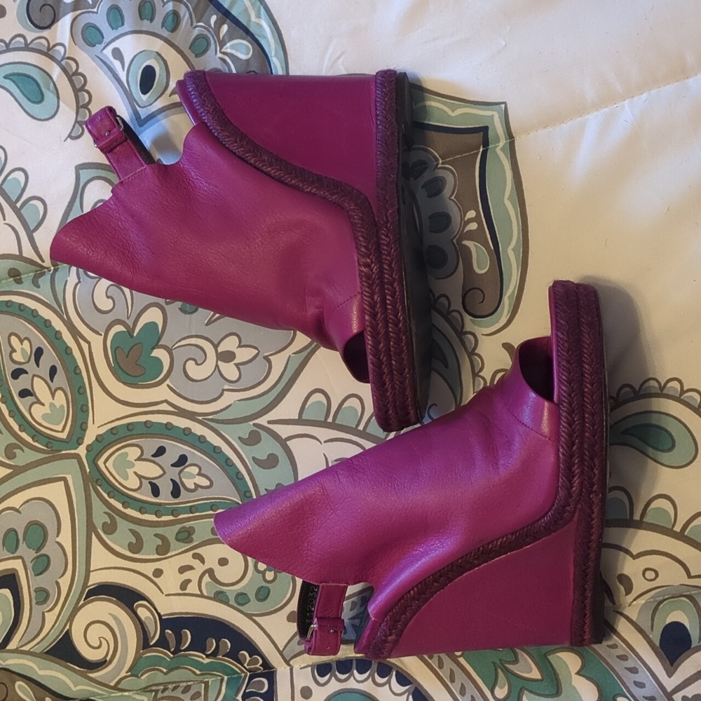 Women's fashion shoes